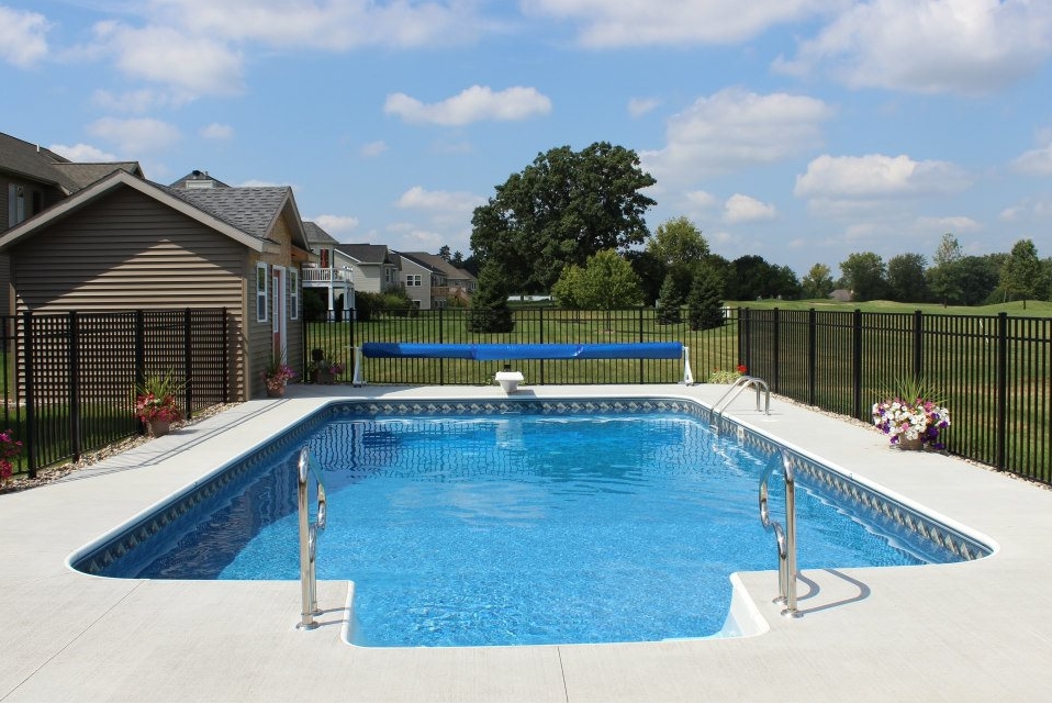 Zagers Pool Spa In Se Grand Rapids Mi Pools Spas Supplies Patio Inground Pools By Zagers